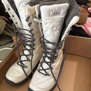 UGG water proof Kintla boot